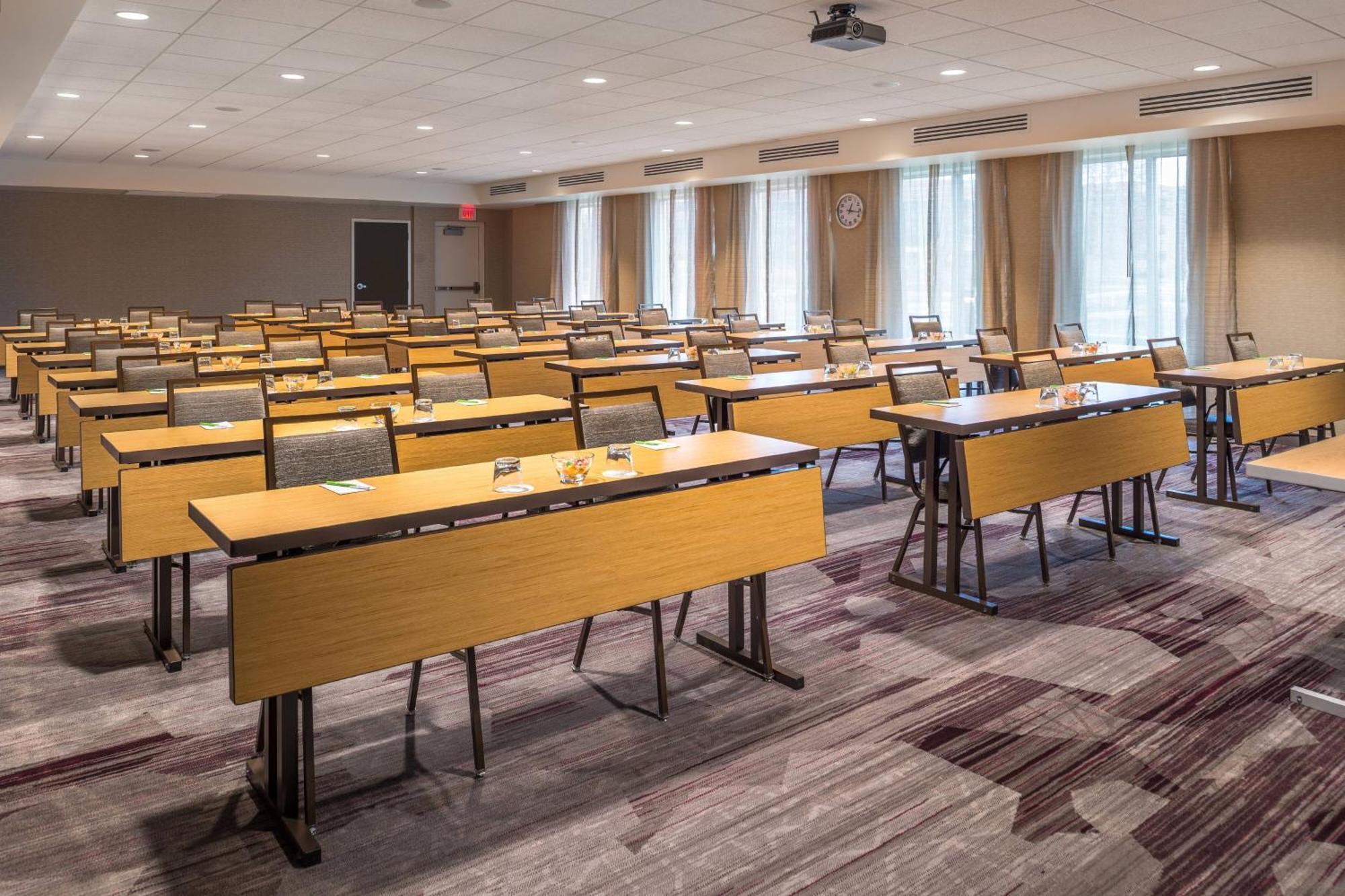 Courtyard By Marriott Detroit Farmington Hotel Farmington Hills Exterior photo