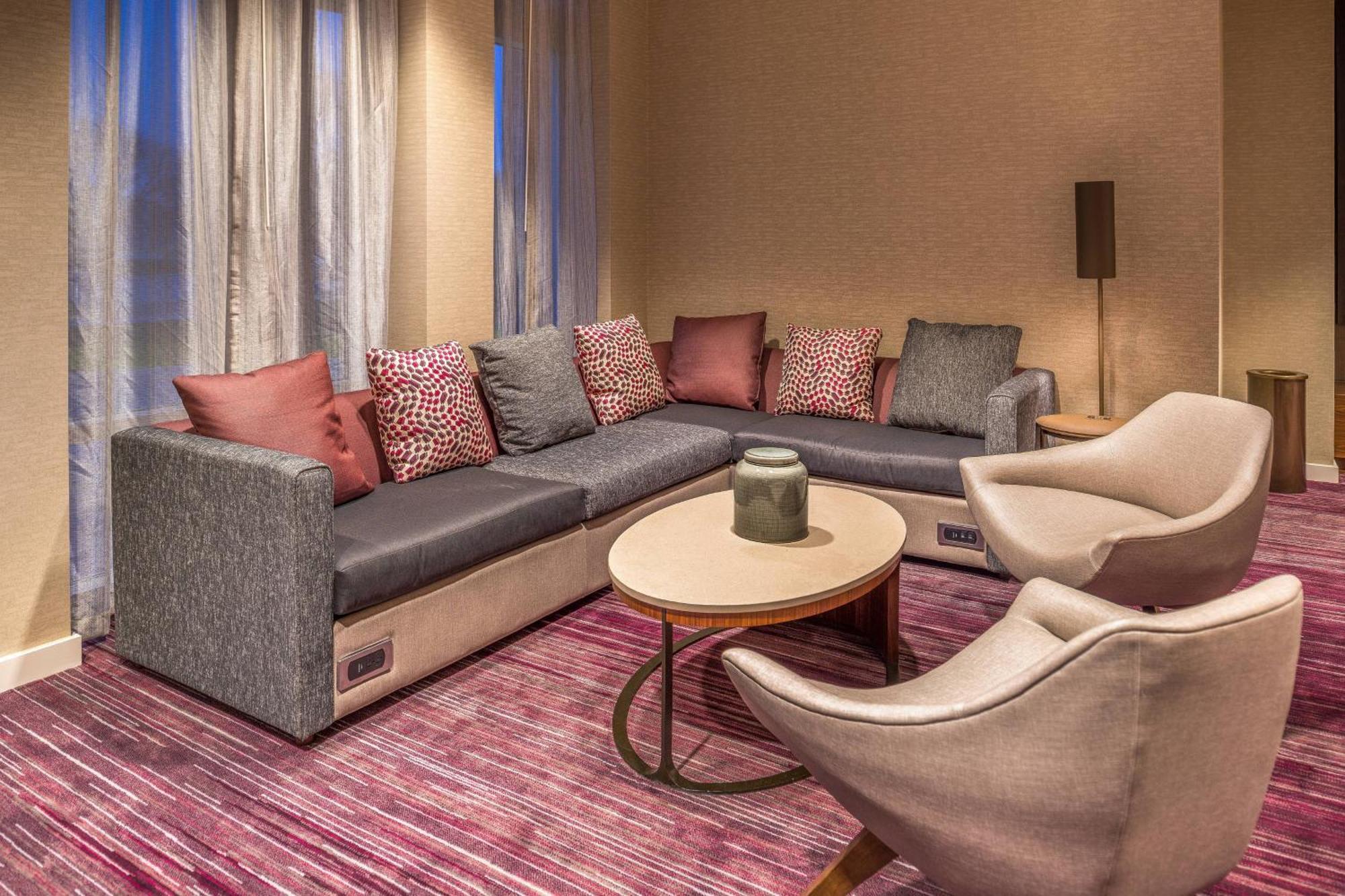 Courtyard By Marriott Detroit Farmington Hotel Farmington Hills Exterior photo
