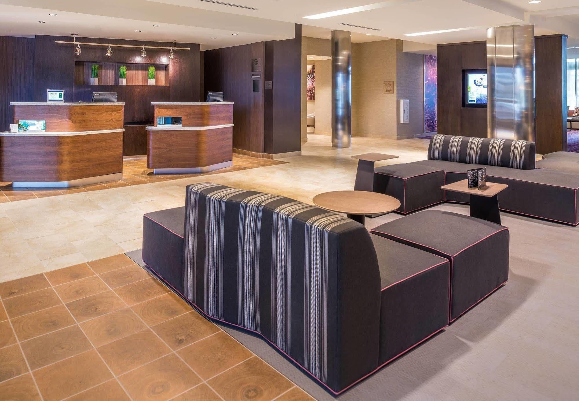 Courtyard By Marriott Detroit Farmington Hotel Farmington Hills Exterior photo